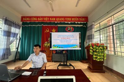 Trường PTDTNT THCS Buôn Hồ tổ chức tập huấn Bình dân học vụ số