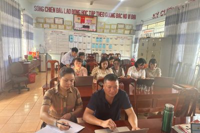 Trường PTDTNT THCS Buôn Hồ tổ chức tập huấn tạo kế hoạch bồi dưỡng bằng AL